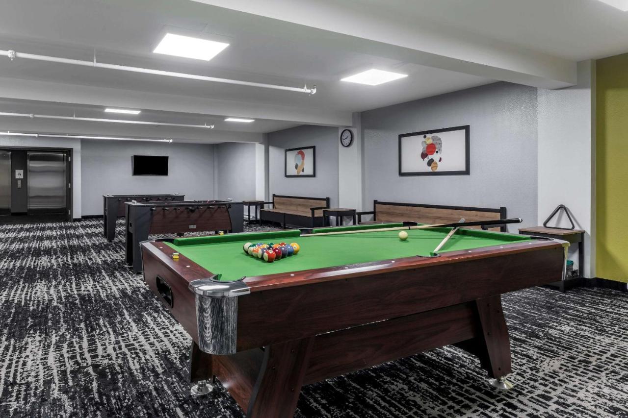 Quality & Conference Centre Hotel 2*